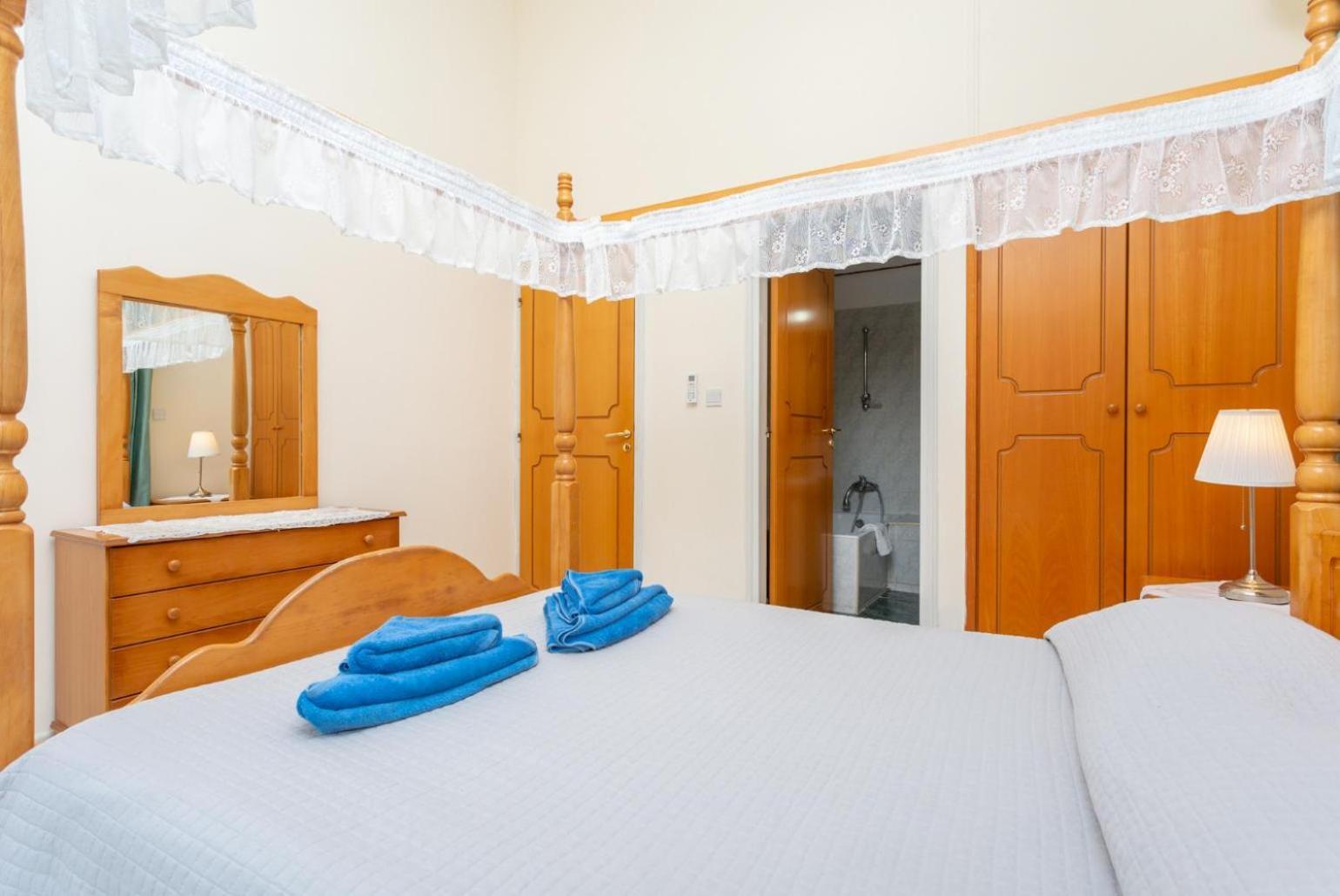 Sun Beach Villa Полис Екстериор снимка