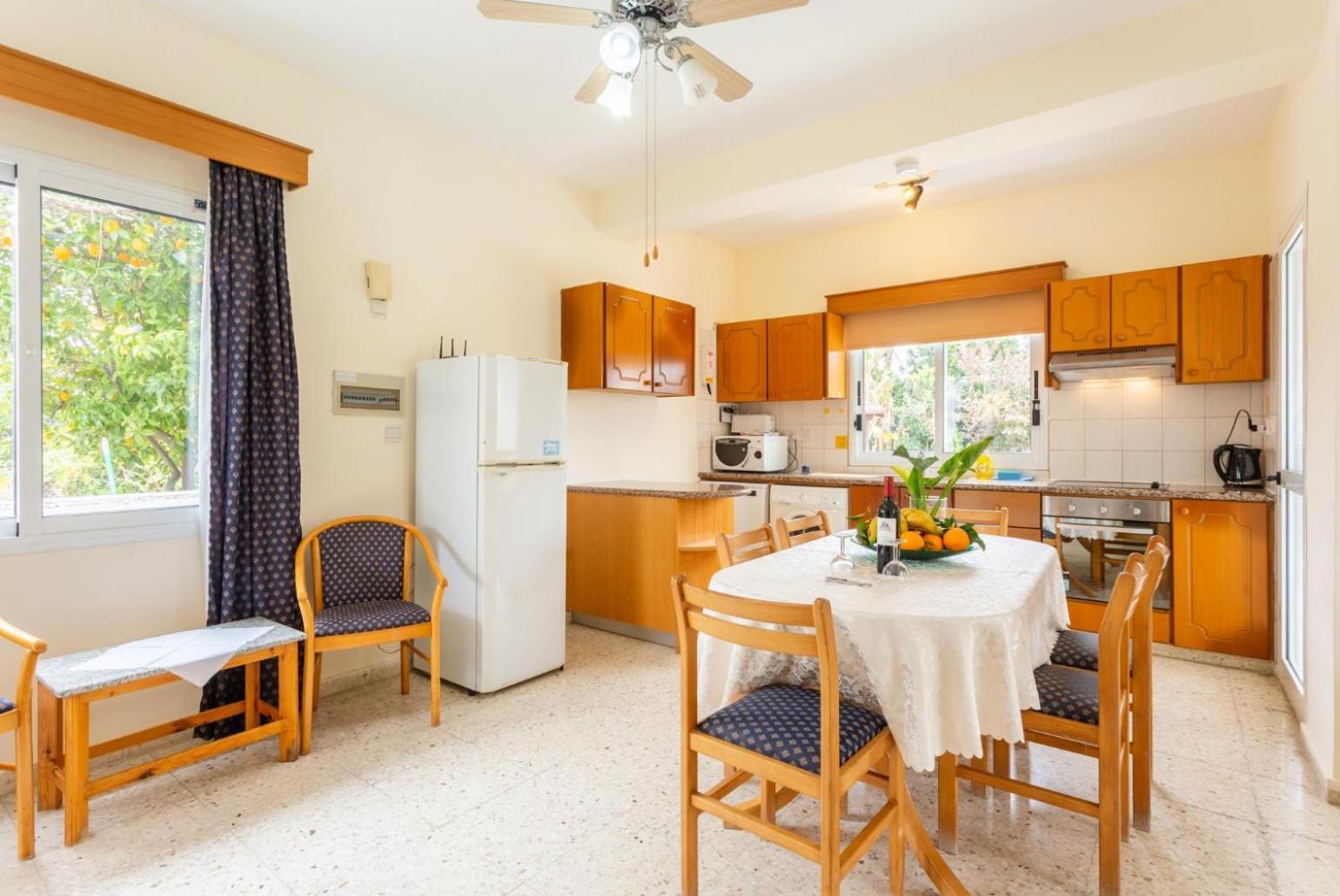 Sun Beach Villa Полис Екстериор снимка